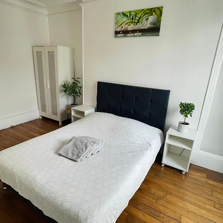 Tour Eiffel Volontaire París