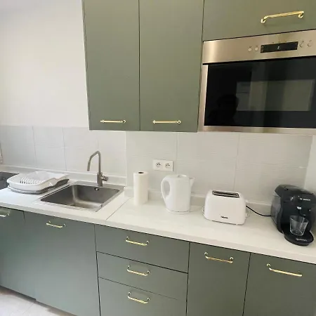 Tour Eiffel Volontaire Appartement *